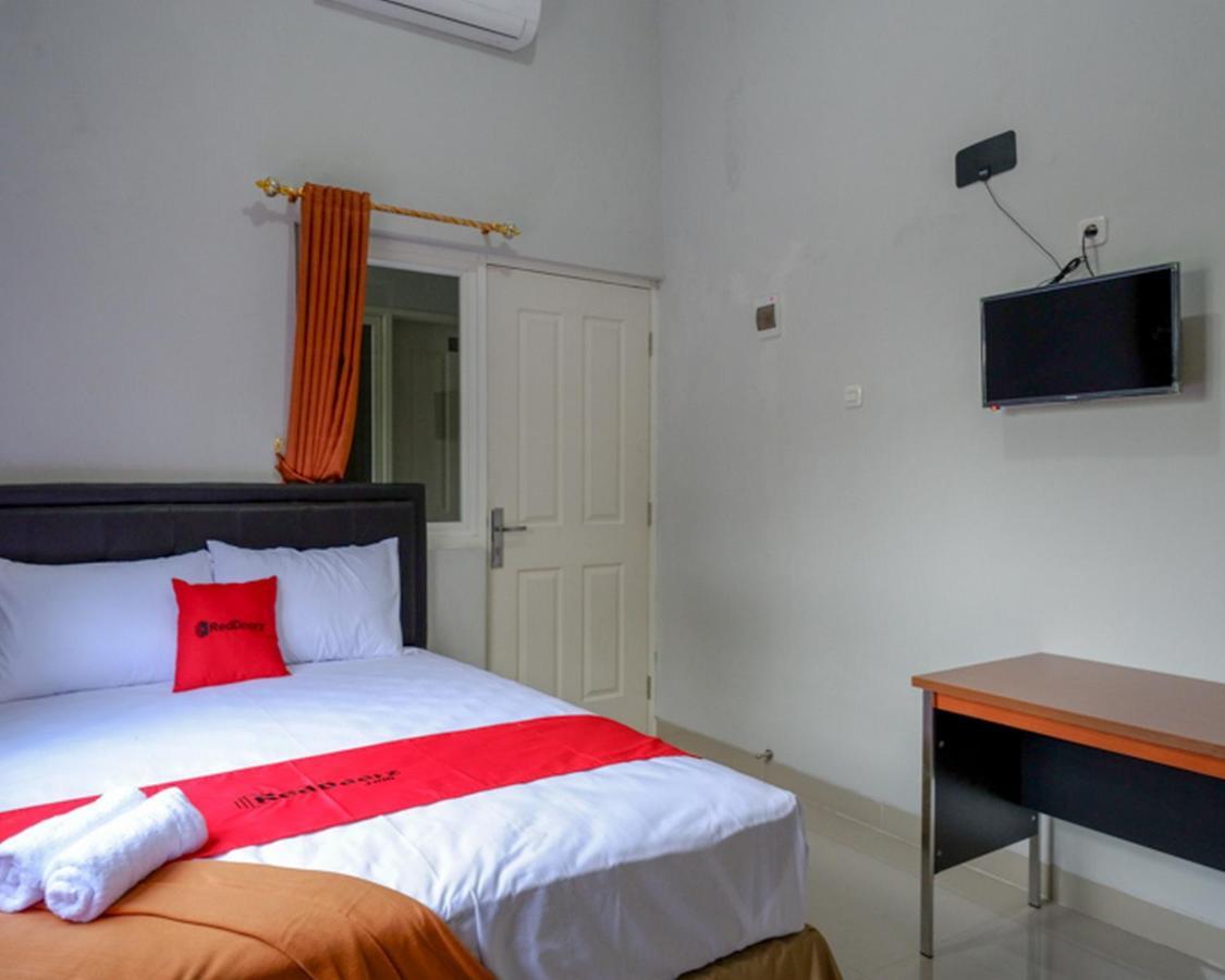 Reddoorz @ City Park Medoho Semarang Alastuwo Dış mekan fotoğraf